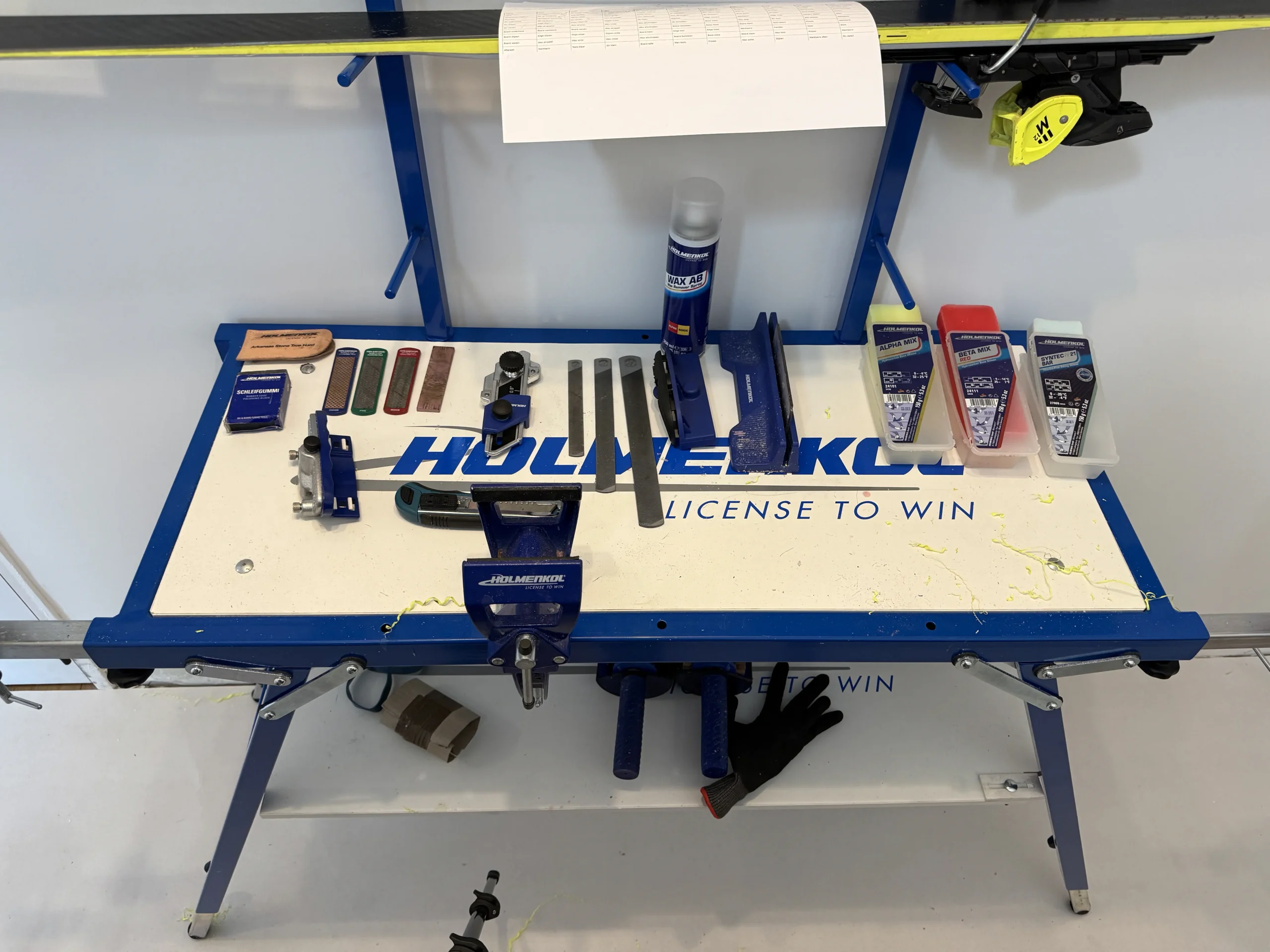 Werkbank voor ski onderhoud nabij Breda